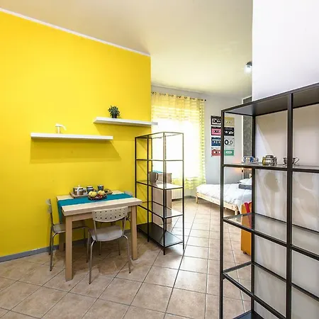 Apartment Yellow Vintage Studioflat *