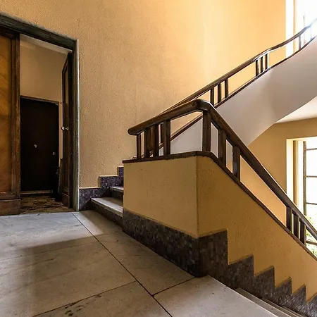 Yellow Vintage Studioflat Apartment Bologna